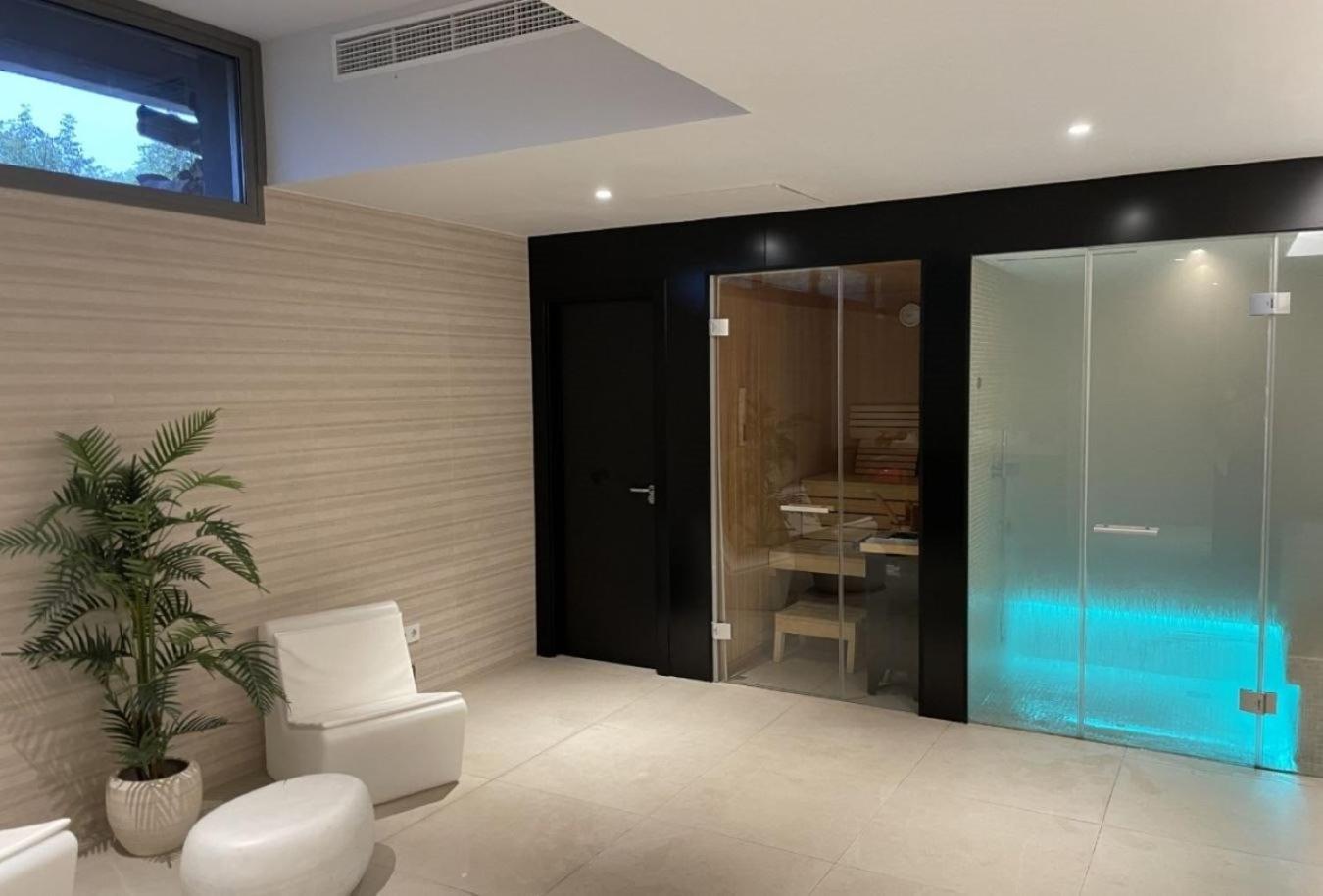 Vivi Homes - Elies House Pool, Gym, Spa & Sea View El Faro Esterno foto
